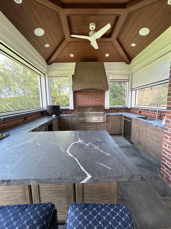 Outdoor kitchen